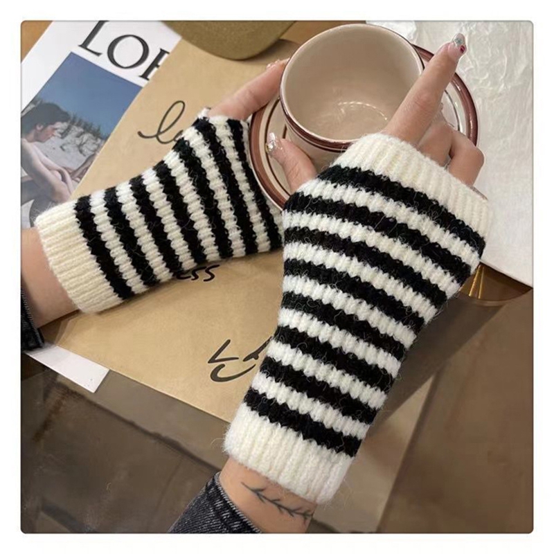 Guanti Corti a Righe Senza Dit - Fingerless Glove Knit recensione e prezzo